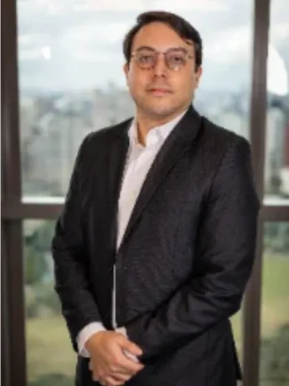 Gustavo Sung